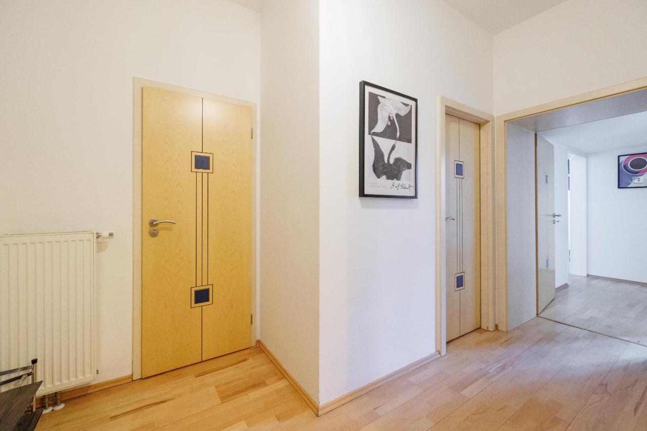Apartments Next To Schoenbrunn Виена Екстериор снимка