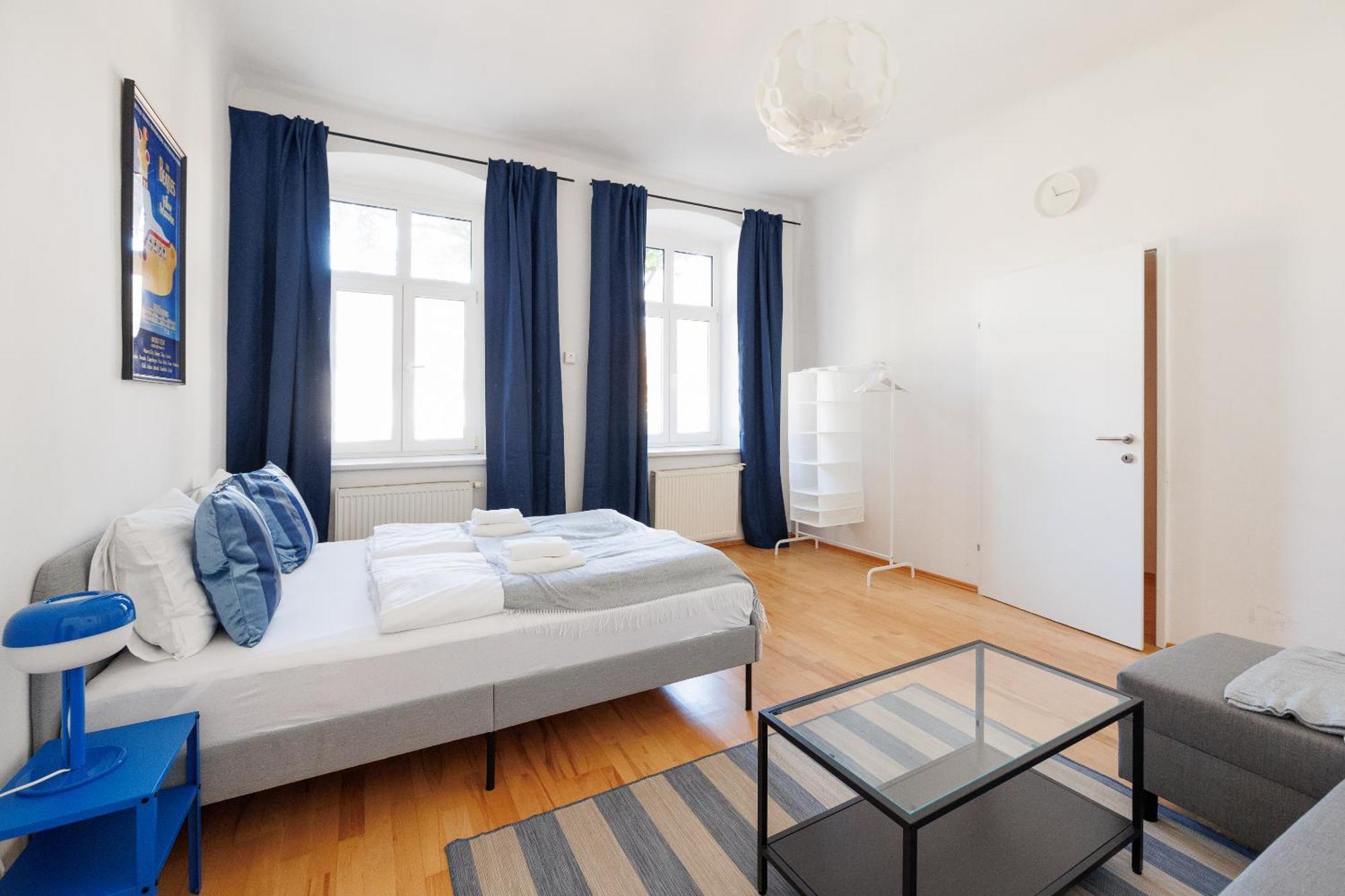 Apartments Next To Schoenbrunn Виена Екстериор снимка
