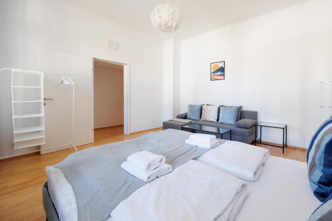 Apartments Next To Schoenbrunn Виена Екстериор снимка